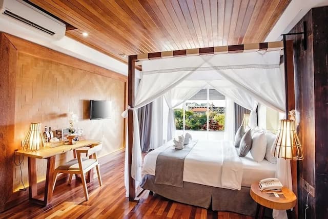 짐바란 베이 비치 리조트 & 스파-Legong Keraton Suite, Larger Suite, Bathtub & Balcony-4