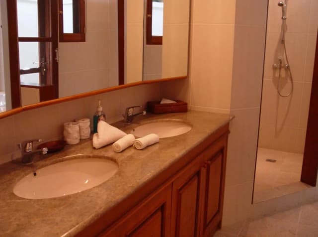 バリ エメラルド ヴィラズ-ヴィラ 3 ベッドルーム プライベートプール-8