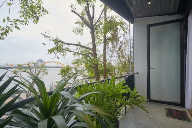 The Garden Capsule Hotel-家庭房, 阳台, 河景-9