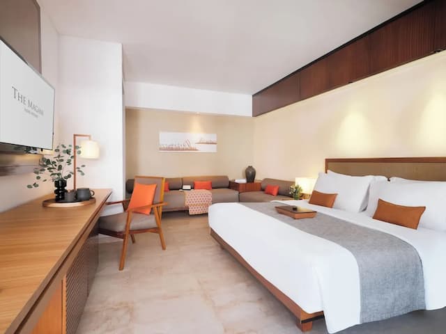 The Magani Hotel and Spa-Deluxe Room Double Bed with Daily Beers-4