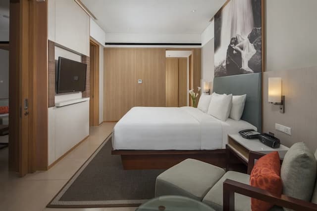 Courtyard By Marriott Bali Seminyak Resort-套房, 1 间卧室, 泳池景观 (Balcony)-2