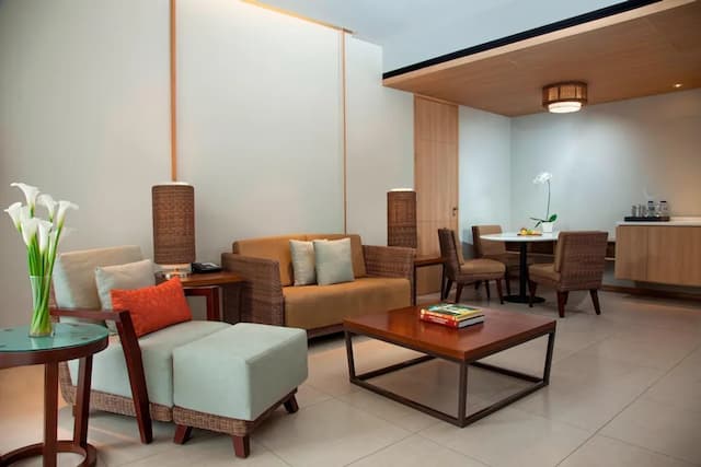 Courtyard By Marriott Bali Seminyak Resort-套房, 1 间卧室, 泳池景观 (Balcony)-6