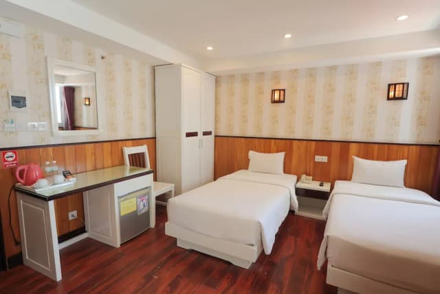 Golden Rain 2 Hotel-高級雙人或雙床房-2