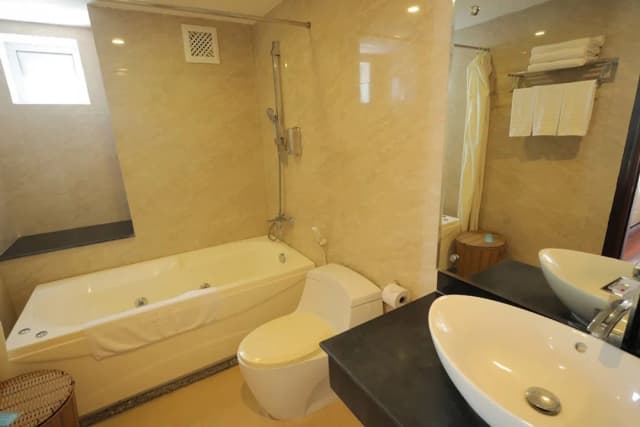 Golden Rain 2 Hotel-家庭客房-6