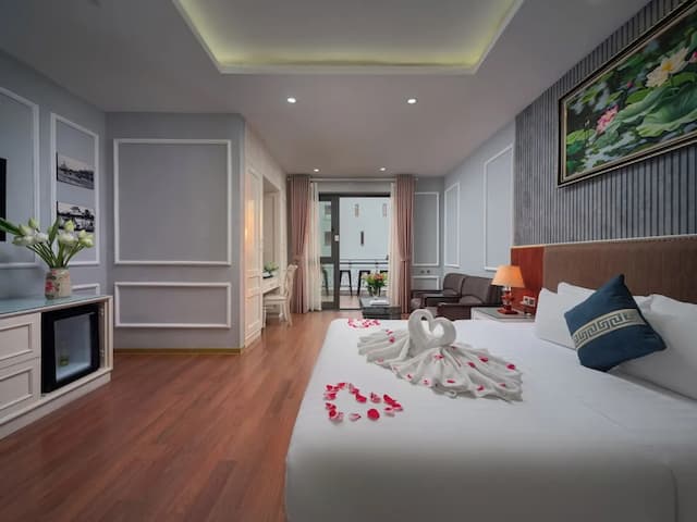 하노이 HM 부티크 호텔-프리미엄 스위트, 침실 1개, 앙스위트, 부분 호수 전망-14