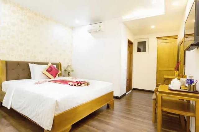 The Airport Hotel-Standard Double Room-3