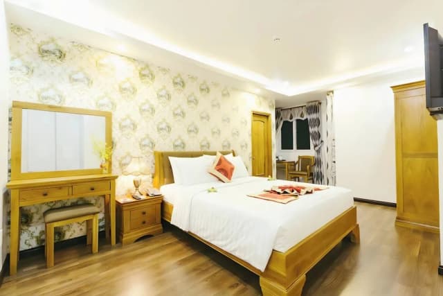 The Airport Hotel-Deluxe Double Room-1