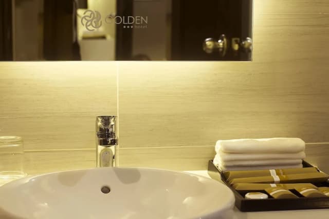 Golden Hotel-标准房 (Without View)-3