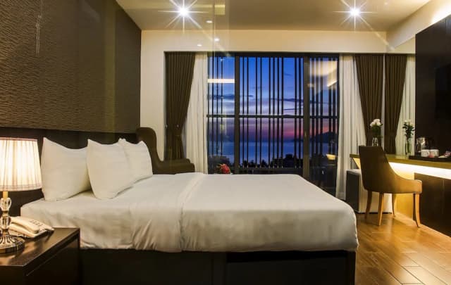 Golden Hotel-品质客房, 阳台, 海洋景观-1