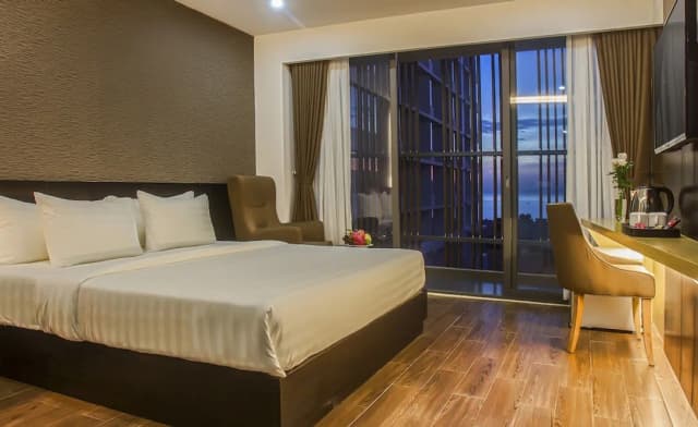Golden Hotel-品质客房, 阳台, 海洋景观-2