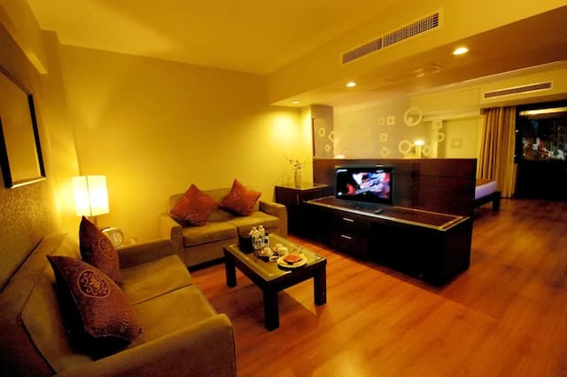 Asia Paradise Hotel-小型套房, 1 张大床, 城市景观-1