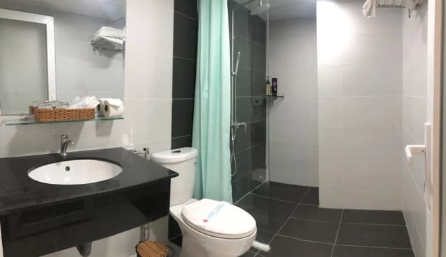 Victory Airport Hotel-Deluxe Double Room, Balcony-4