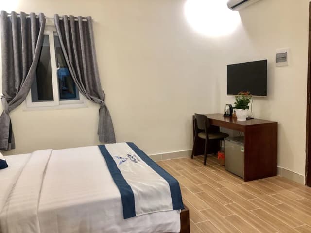 Victory Airport Hotel-Deluxe Double Room, Balcony-3