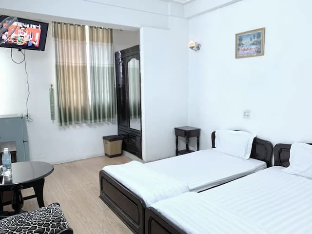 Thien Phuc Hotel-Standard Twin Room-6
