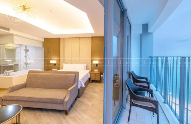 Panorama Beachfront Nha Trang by LYN Condotel-尊贵开间, 浴缸, 海景-3