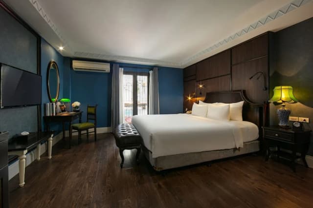 歐藝廊高級水療酒店-Royal Suite with Balcony Free 02 Minibar Items, 04 Laundry Items Per Stay-2