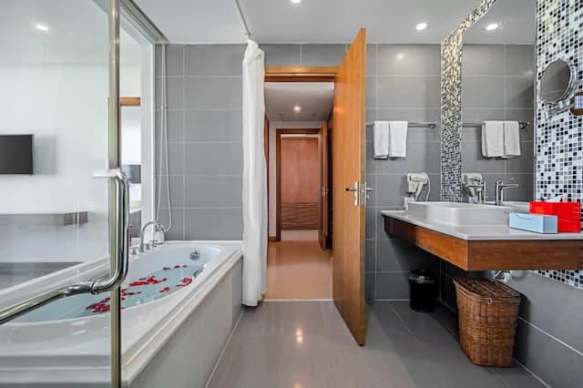 ロイヤル ロータス ホテル ダナン-Suite room with city view or sea view-7