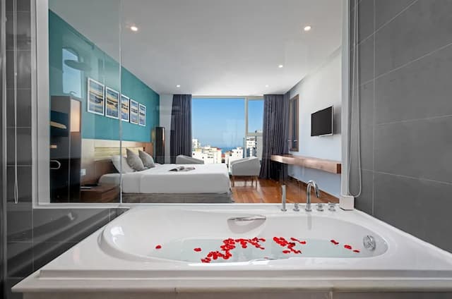 ロイヤル ロータス ホテル ダナン-Executive Suite Room City View or Sea View-10