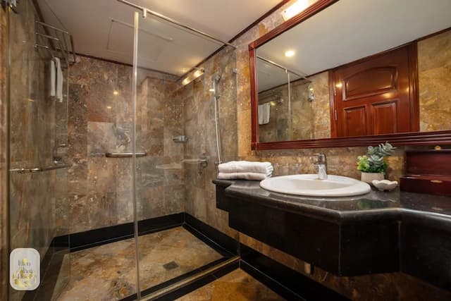 添泰飯店-Deluxe Double or Twin With Balcony-10