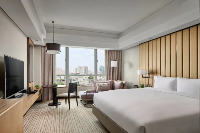 New World Saigon Hotel-Residence Club Premier King-3