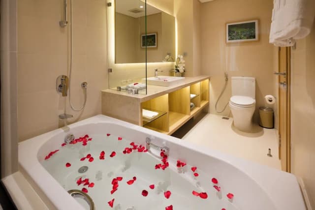 Nagar Hotel Nha Trang-Junior Suite Double Ocean View With Balcony-5