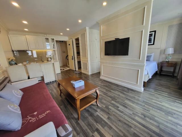 西貢夜晚豪華飯店-尊榮套房-10