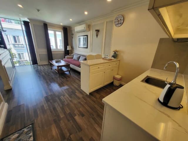 西貢夜晚豪華飯店-家庭套房-12