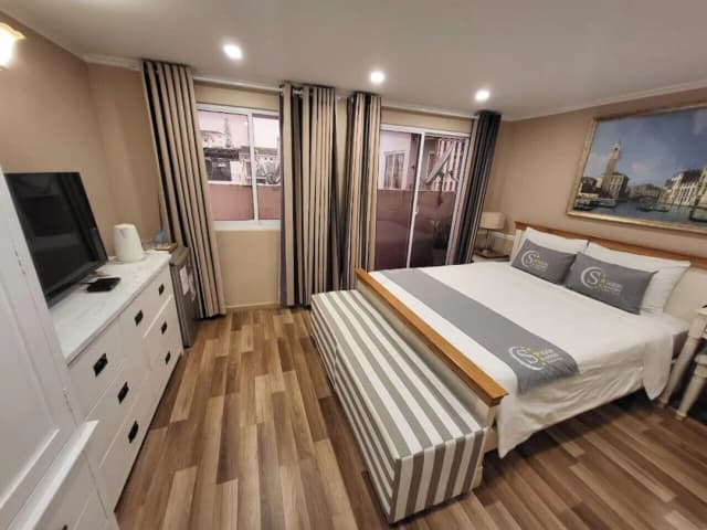 西貢夜晚豪華飯店-豪華客房, 陽台-1