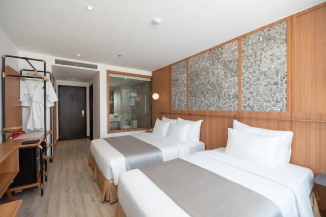 Majestic Premium Hotel-高级三人房-1
