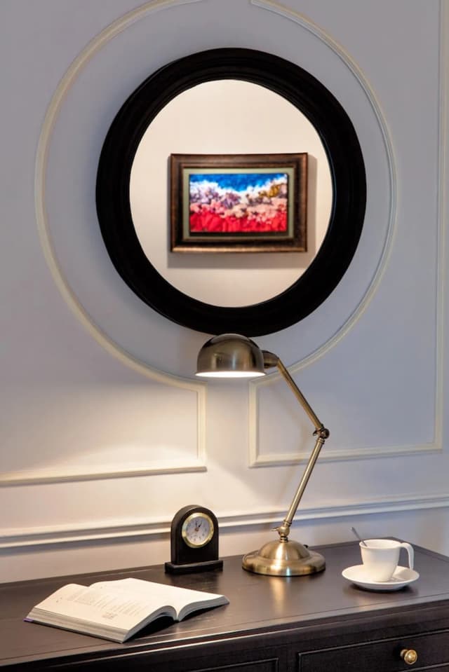Aira Boutique Hanoi Hotel & Spa-Luxury Suite-2