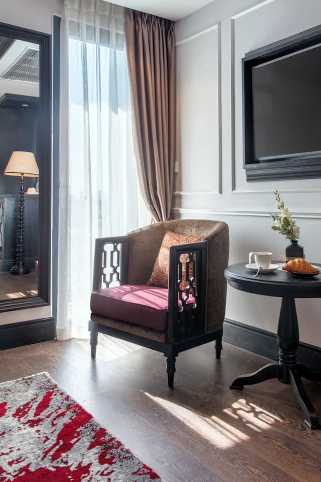 Aira Boutique Hanoi Hotel & Spa-Luxury Suite-3