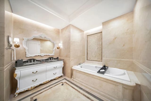 芽莊萬豪度假村及水療中心，Hon Tre 島-行政套房, 1 張特大雙人床, 海景 (Balcony)-6