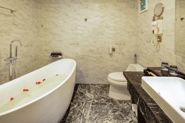 艾里那芽莊酒店-特色客房, 浴缸, 部分海景-7