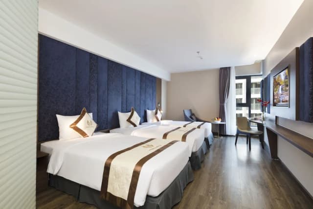 ヴェスナ ホテル ニャチャン-デラックス トリプルルーム シングルベッド 3 台 パーシャルシービュー-1