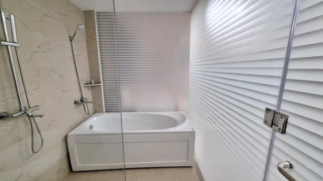 ヴェスナ ホテル ニャチャン-デラックス 4 人部屋 クイーンベッド 2 台 パーシャルシービュー-3