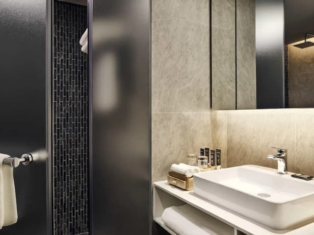 Novotel Hanoi Thai Ha-华丽客房, 1 张特大床, 城市景观-7