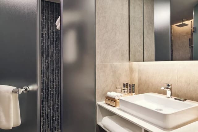 Novotel Hanoi Thai Ha-华丽客房, 1 张特大床, 城市景观-8