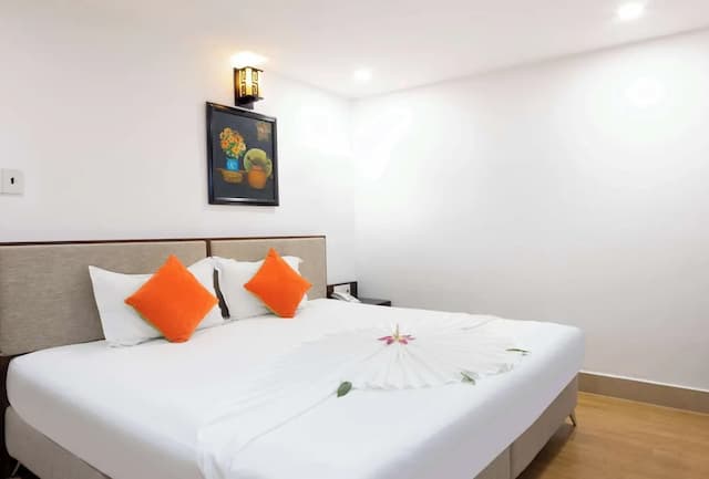 The Summer Hotel-Superior Double or Twin Room, Bathtub-5