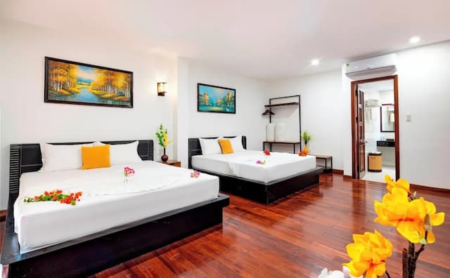 The Summer Hotel-Family Quadruple Room, Balcony, City View-3