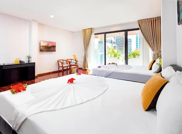 The Summer Hotel-Family Quadruple Room, Balcony, City View-4