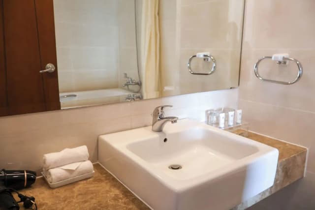TTC Hotel - Michelia-Deluxe Partial Sea View Twin-3