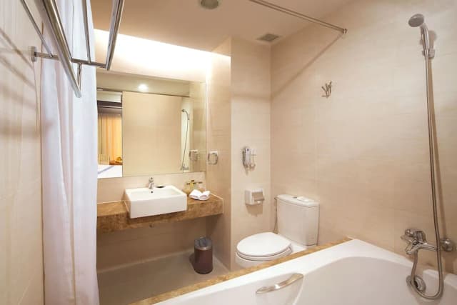 TTC Hotel - Michelia-Deluxe Partial Sea View Twin-4