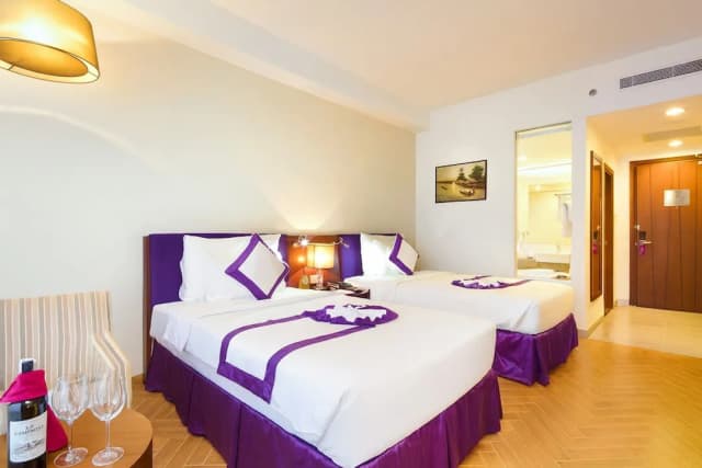 TTC Hotel - Michelia-Deluxe Partial Sea View Twin-1