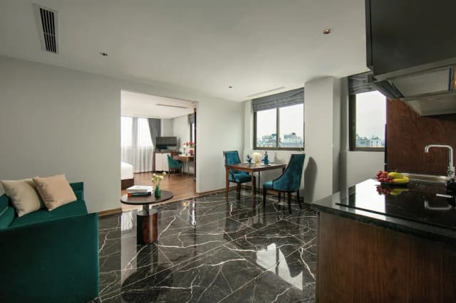 May De Ville Lakeside Hotel-客房, 连通房, 城市景观-5