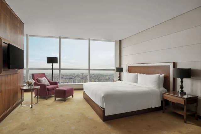 InterContinental Hanoi Landmark72 by IHG-Junior Room, 1 King Bed, Club Lounge Access-3