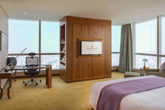 InterContinental Hanoi Landmark72 by IHG-Junior Room, 1 King Bed, Club Lounge Access-2