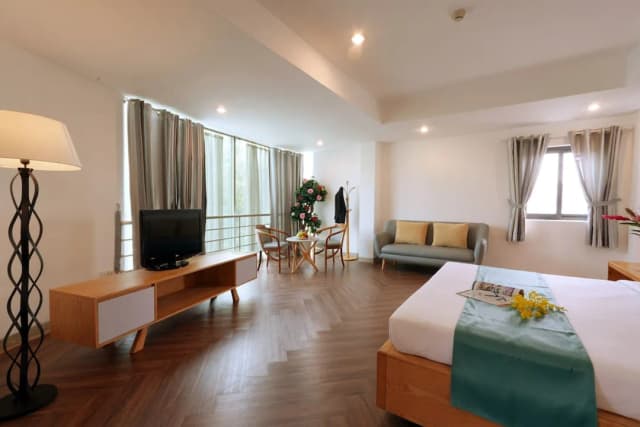 Happy Life Green Hotel-Panorama Suite with City view-4