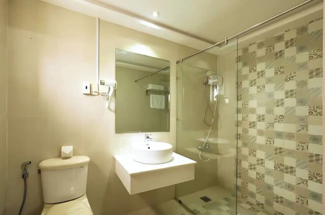 Happy Life Green Hotel-Deluxe Double or Twin Room-14