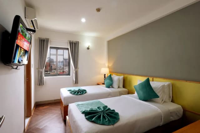 Happy Life Green Hotel-Deluxe Double or Twin Room-1