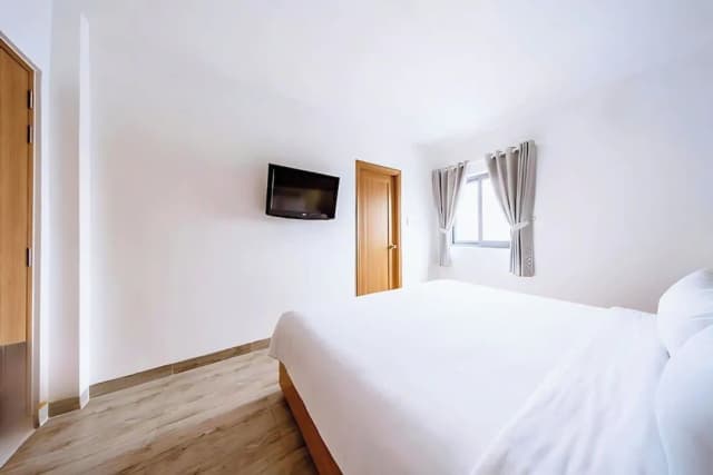 Happy Life Green Hotel-Deluxe Double or Twin Room-12